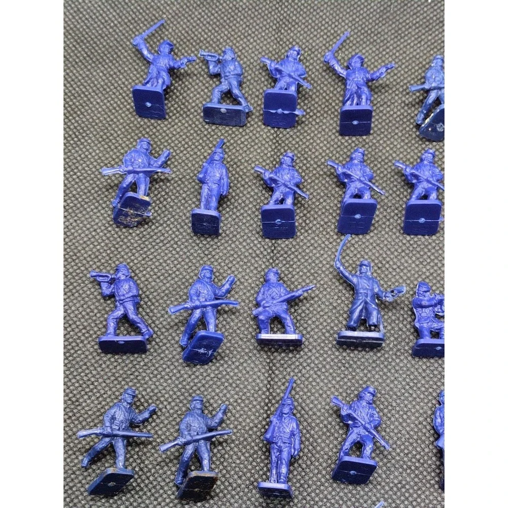 (42) Civil War Miniatures 1/72 Scale